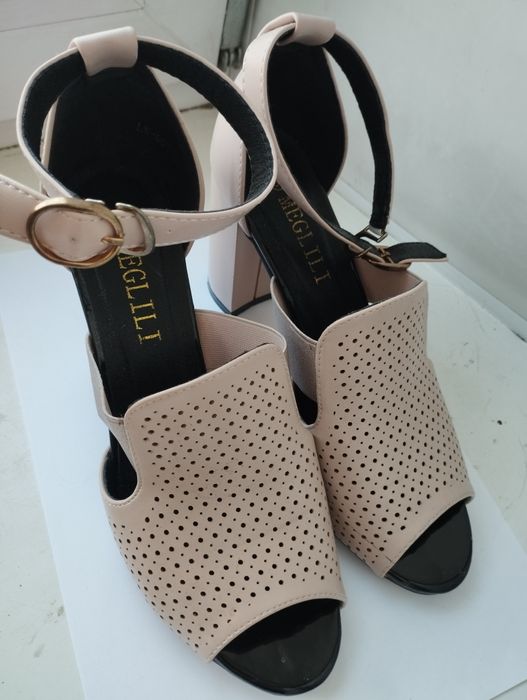 Продам туфли 38 размера