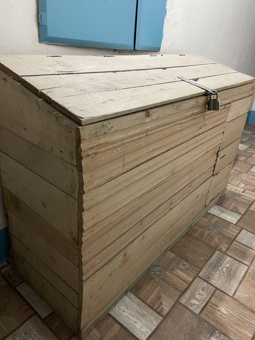 Продам деревянный ларь