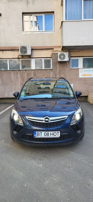 Opel zafira tourer 2.0 An 2012
