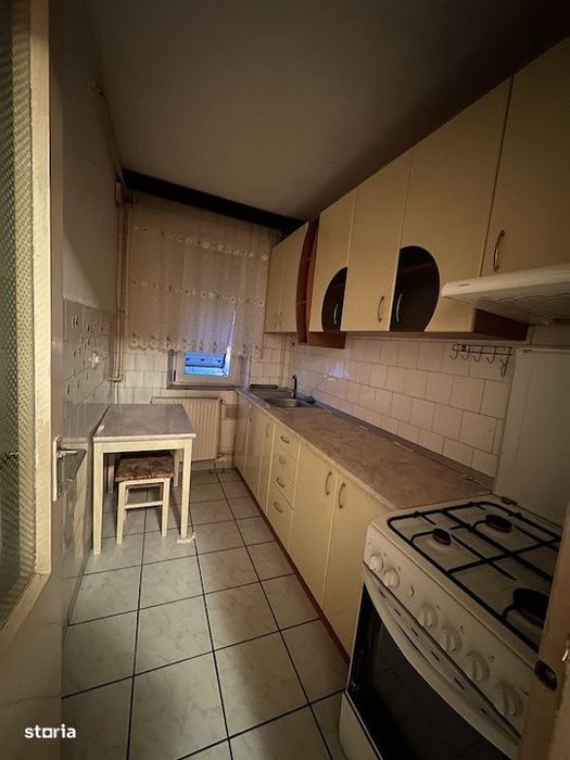 Apartament 3 camere, 56 mp, zona Decebal