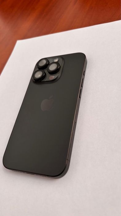 Айфон 15 про. Черный.