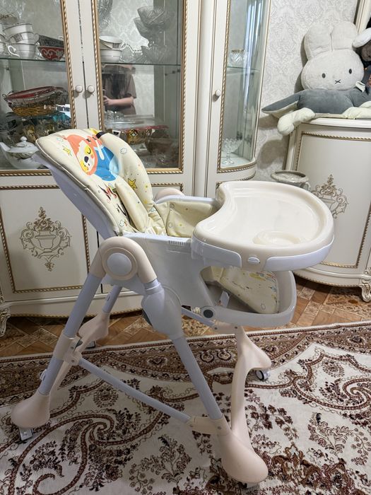 Детский стол для кормления