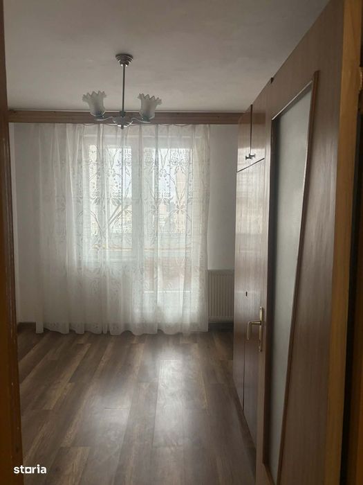 Apartament 3 camere zona ASTRA,zona Berzei