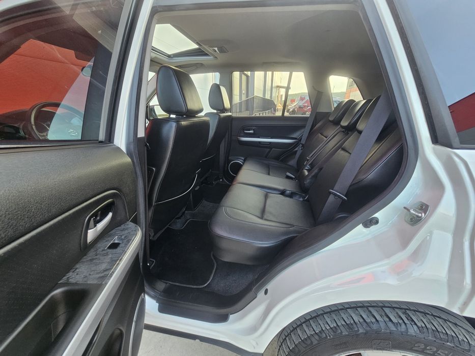 Suzuki grand vitara,1.9Diesel,4x4,Clima,Trapă,Xenon,Posibil Rate *