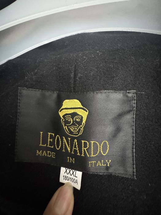 Черное пальто из шерсти