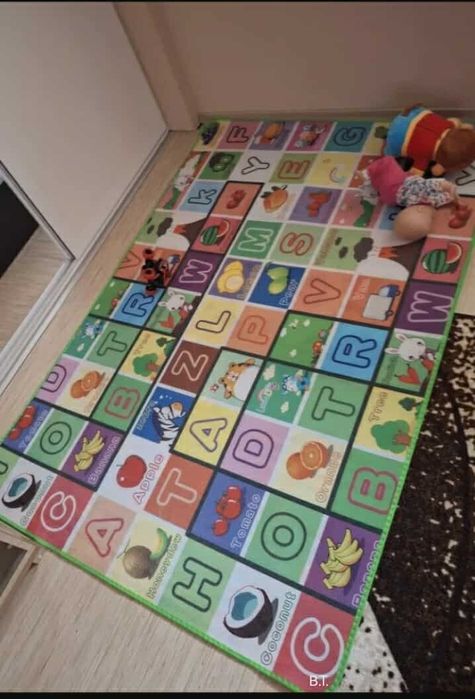 Двулицево детско килимче, Топлоизолиращо. 120х180 см и дебелина 0.5 см