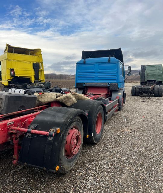 Dezmembrez MAN F2000 26.403