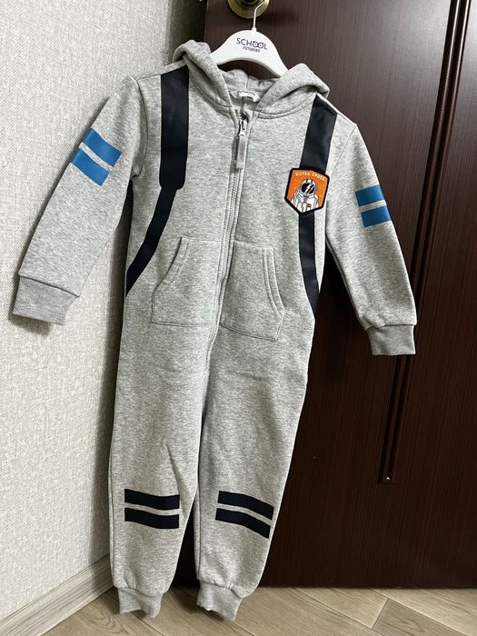 Продам комбинезон детский Futurino!