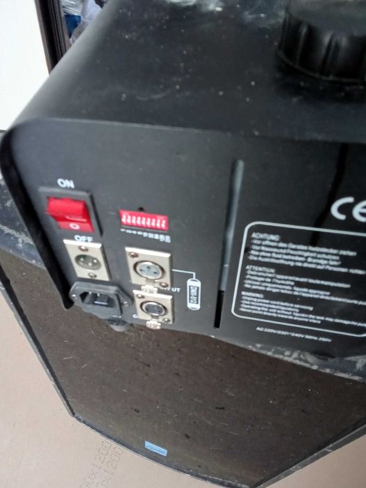 продам проф.дым машина F-1200