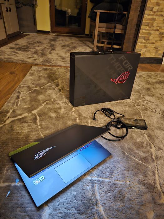 • Laptop Gaming Asus Rog G513 | Ryzen 7 6800H 4.7GHz | RTX 3050 | SSD