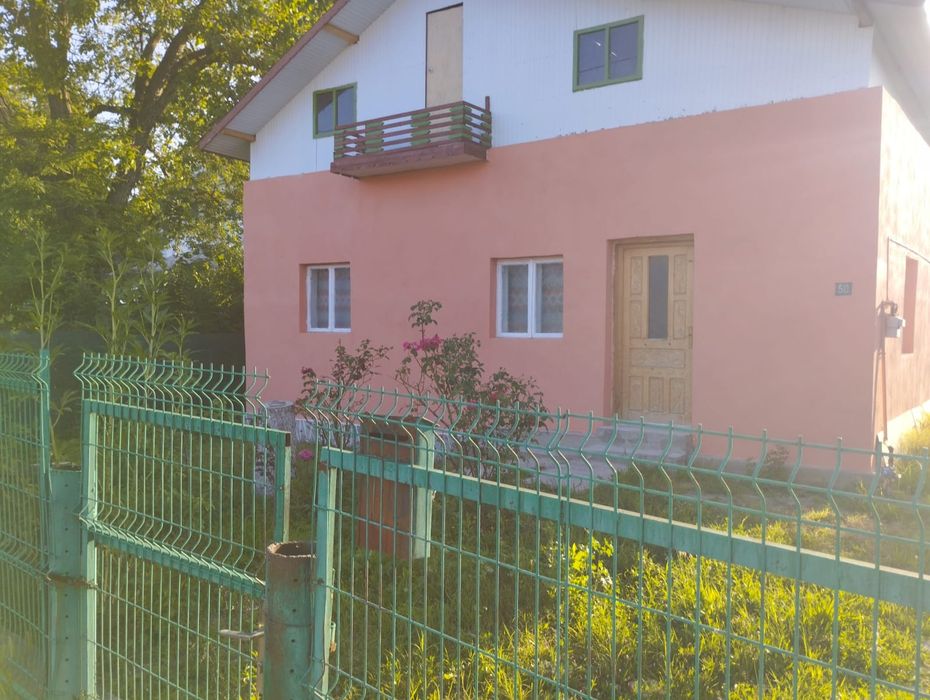 Vând casa teren 1500 mp