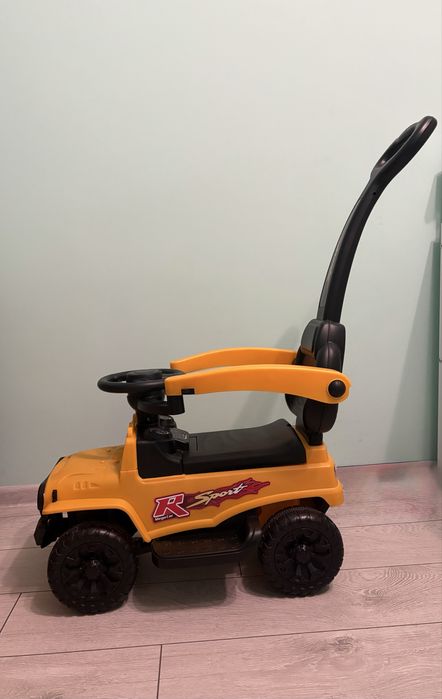 Детска музикална кола Chipolino за яздене с дръжка и сенник Сафари