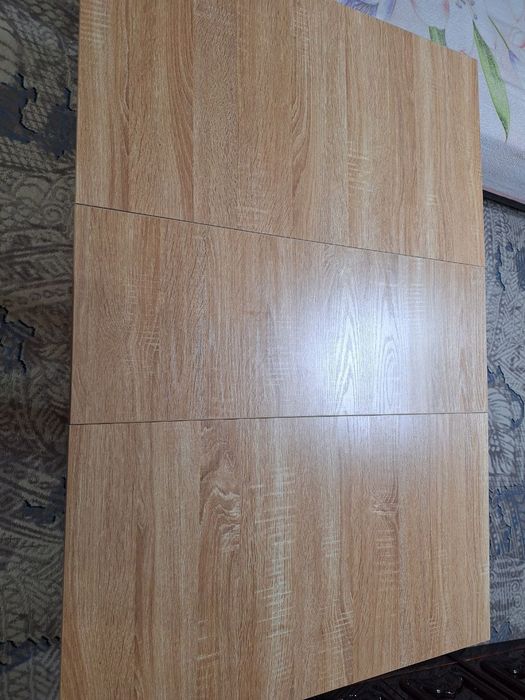 Stol ochilib yopiladigon