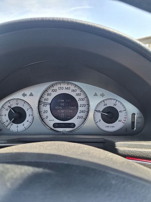 Mercedes E270  impecabil!!