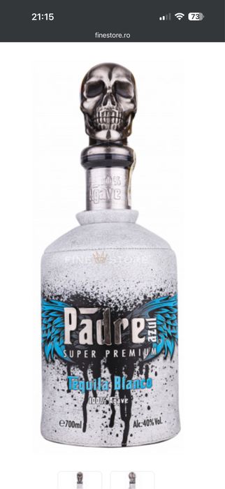 O sticlă goală de tequila