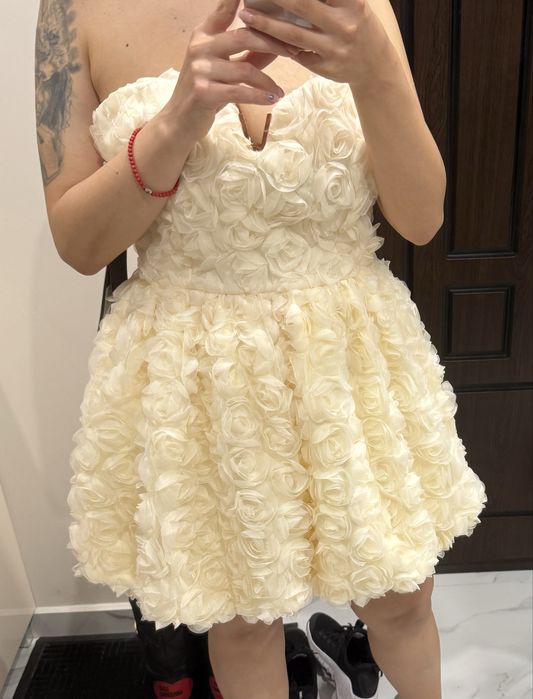 Рокля Юнона екрю рози / Junona