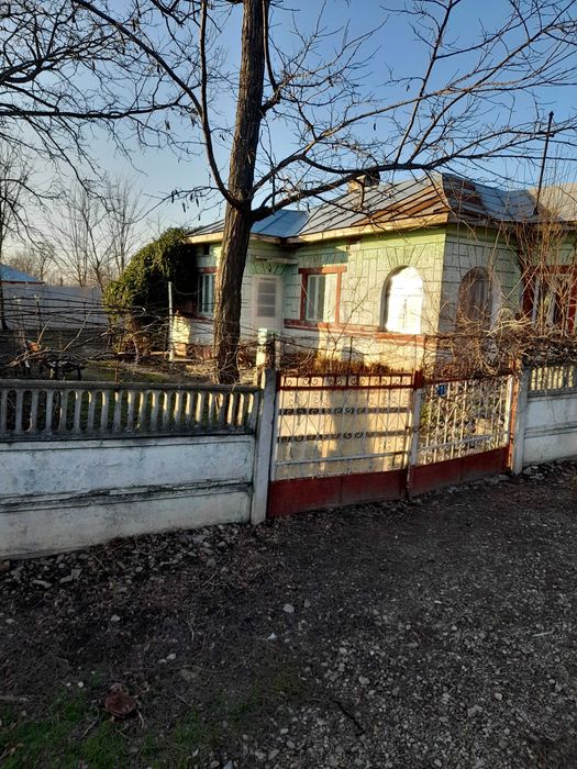 Casă de vânzare la țară