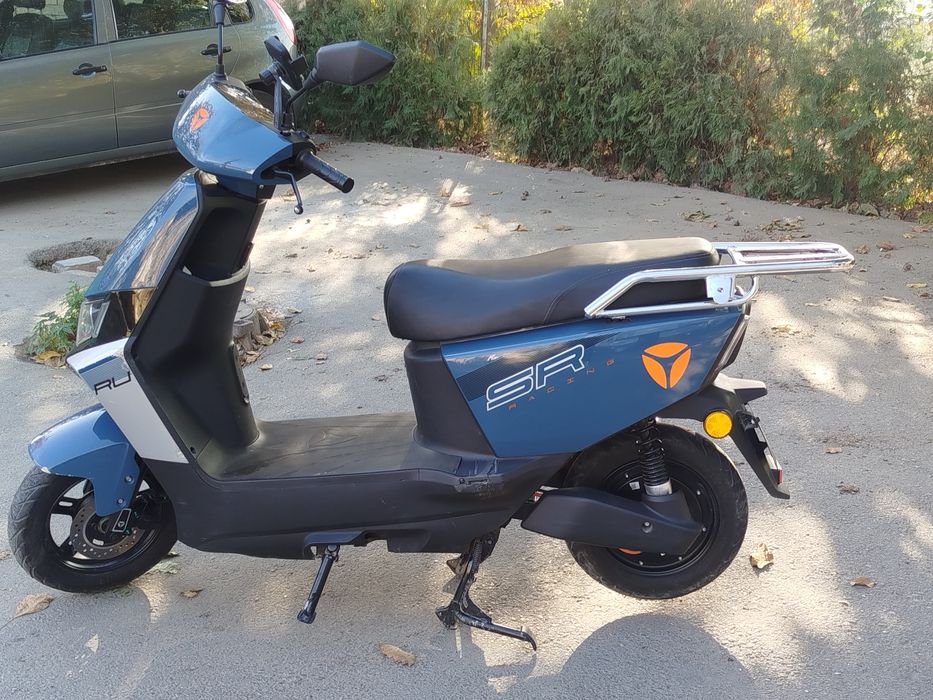 Скутер Yadea  без акумулятор