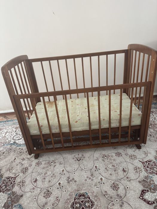 Продам манеж в хорошем состряний