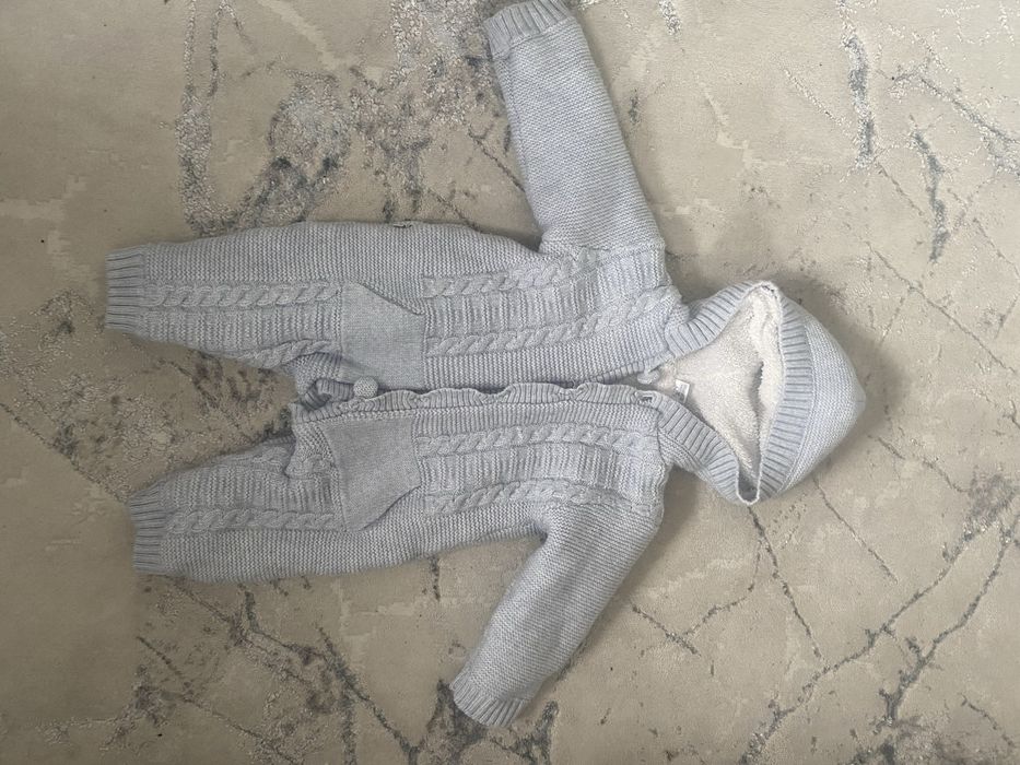 Продам теплые комбенизоны на осень