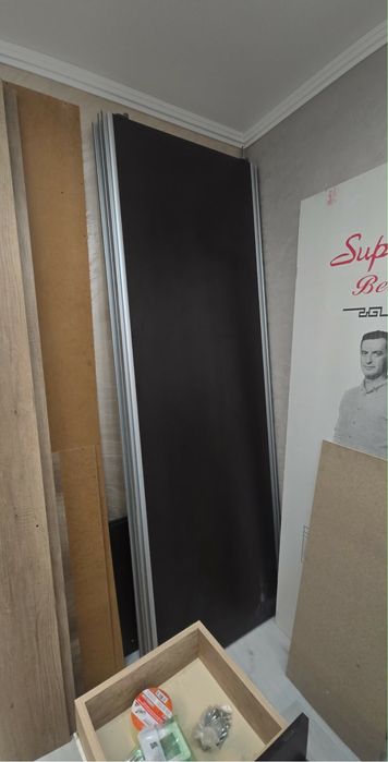 Vând Dressing Modular Modern – Spațiu Eficient și Design Elegant