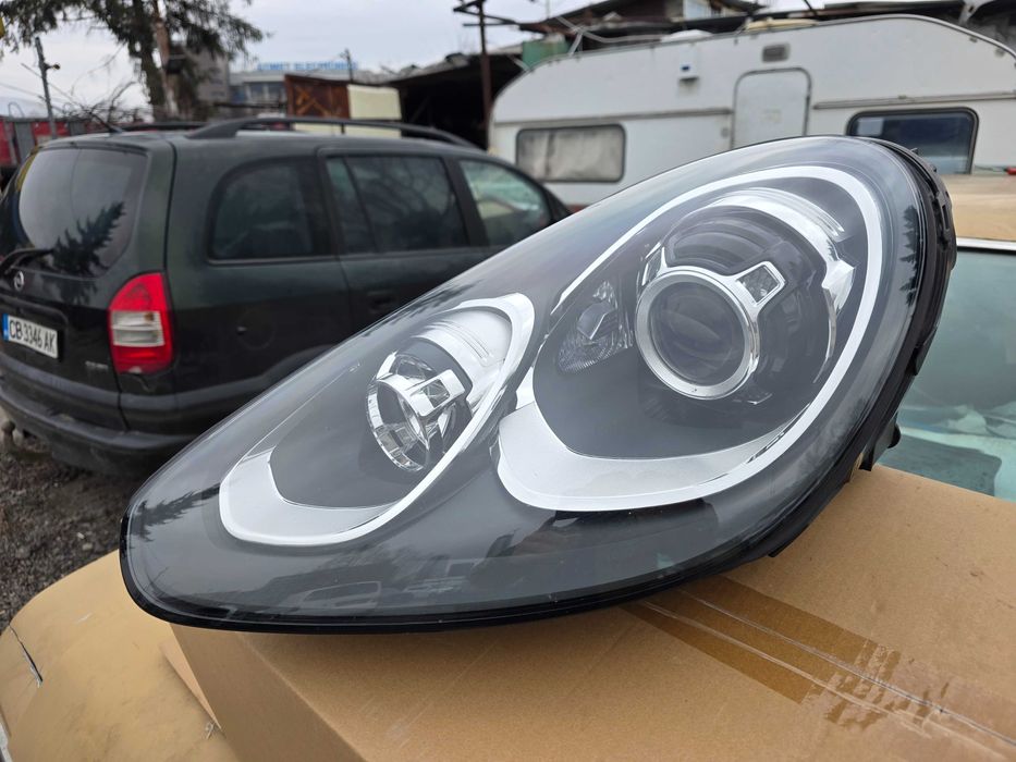 Ляв фар за Porsche Cayenne