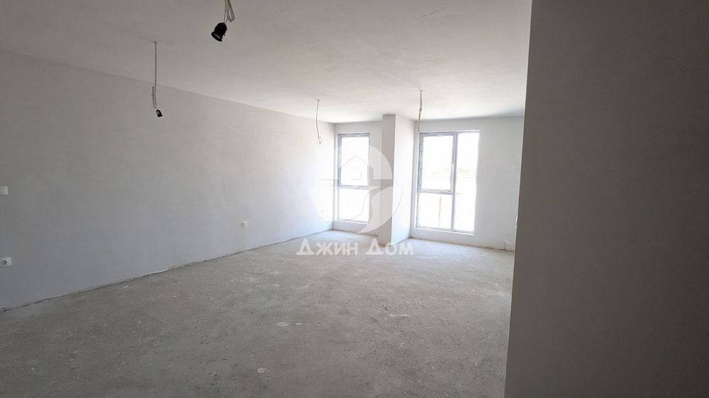 Продава се Тристаен апартамент в Бургас, Център - 110 кв.м за 3212 €/кв.м - Снимка #1