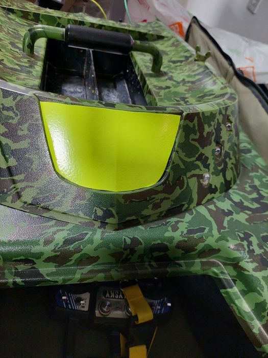 Лодка за захранка Devict