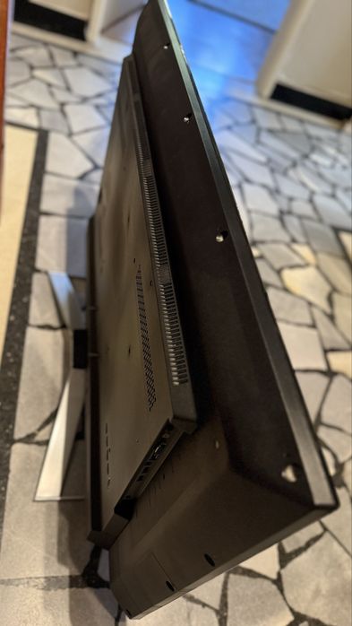 Монитор 40"  4K Philips BDM4065UC