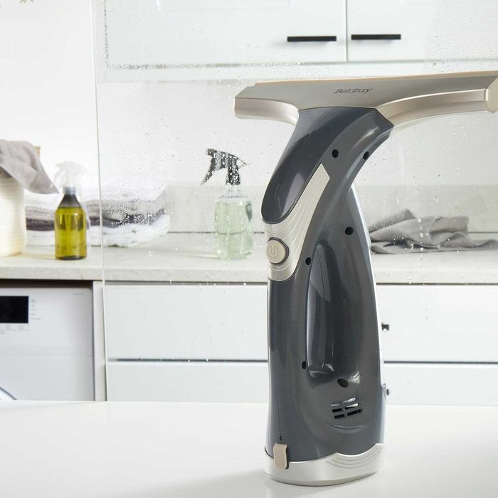 Beldray Titanium–акумулаторен уред за чистене/подсушаване на прозорци