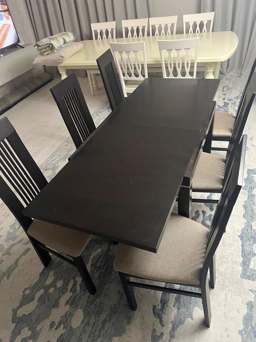 Стол обеденный и стулья