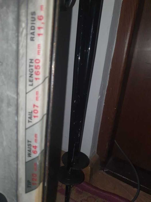 Skiuri 165cm, clăpari 43-44, bete, casca, pantaloni,etc