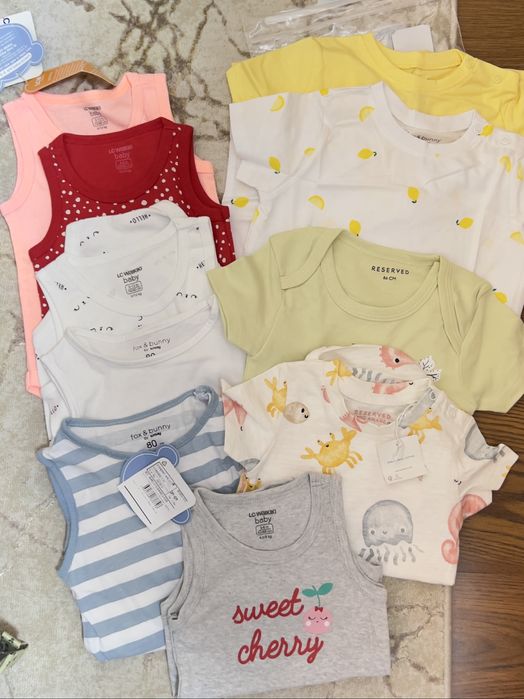 Бебешки дрехи нови Waikiki, Sinsay и Reserved и буйки