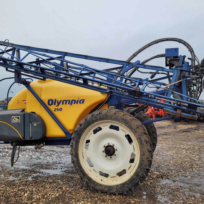 Instalatie erbicidat Caruelle OLYMPIA 250s, an 2003, l= 24 m / 2.500 l