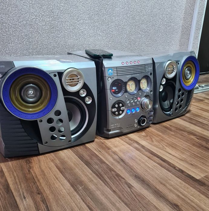 Музыкальный центр Philips
