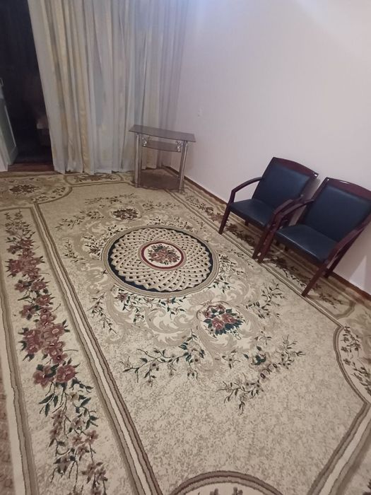 Чирчик шахар педагогика унаерстит олдида