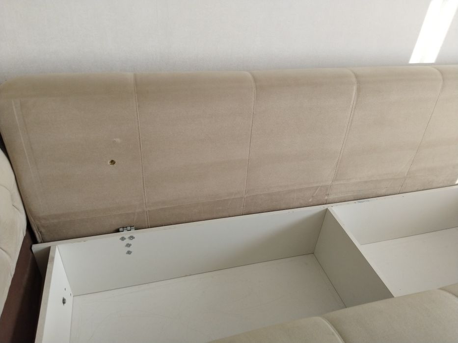 Продается диван в хорошем состоянии