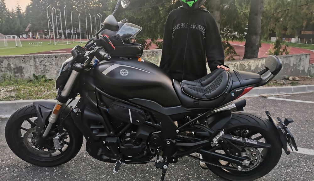 Motocicleta  Benelli 502c
