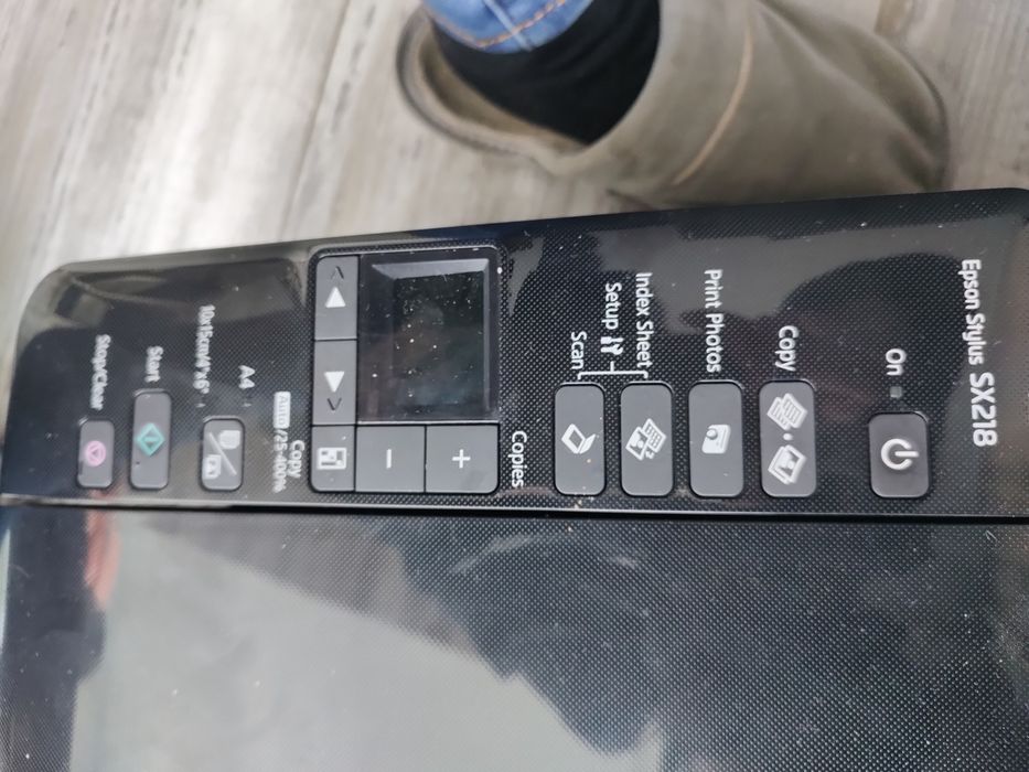Принтер и скенер Epson Stylus SX218 и само принтер по стар