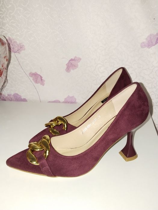 Вечерние женские  туфли