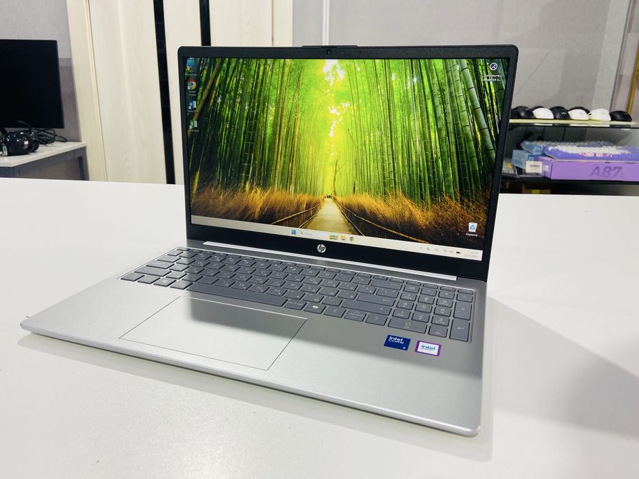 Рассрочка!!! HP Laptop 15 - Core 5 120U/8Gb/SSD 512Gb/Intel Graphics