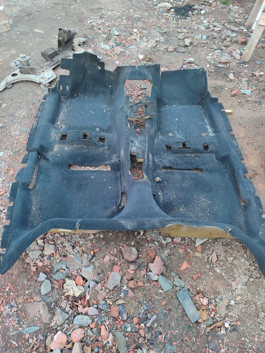 Ковралан Ауди 100 С4 валюметр