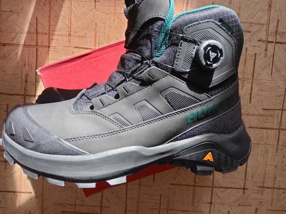 Продам новые трековые ботинки Humtto