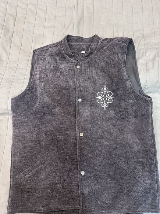 Продам жилет мужской