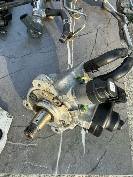 4x Injectoare audi a4 b8 2.0d 03L130277