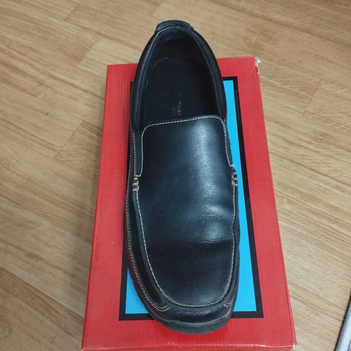 Продам туфли фирменные