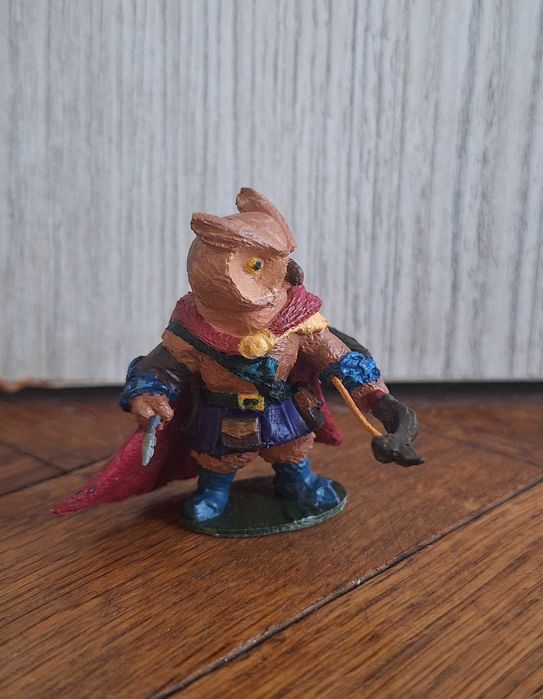 Фигурка бухалче с лък