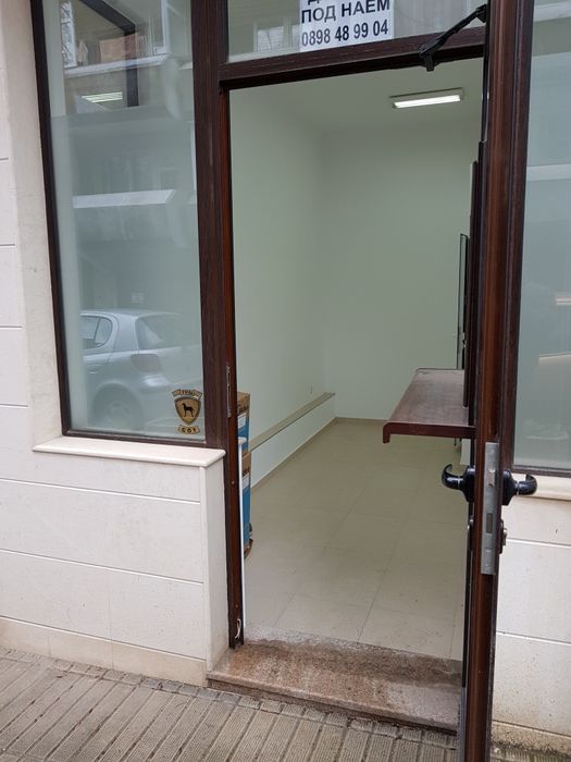 Дава се под наем Магазин в Варна, Централна поща - 15 кв.м за 298.86 € - Снимка #3