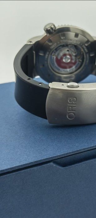 Oris Titan Date Automatic – 41 mm – Titanium – 300 m