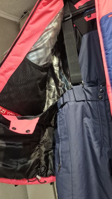 Продам Лыжный костюм